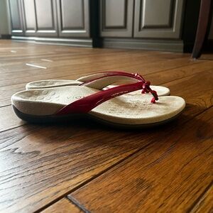 Vionic Red and Tan Comfort Sandals